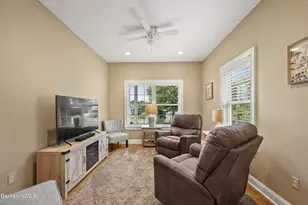 14 Sunrise Cir, Pittsfield, MA 01201 - Photo 13