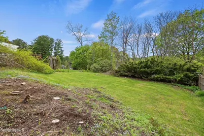 32 Jason St, Pittsfield, MA 01201 - Photo 15