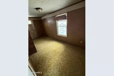32 Jason St, Pittsfield, MA 01201 - Photo 11