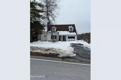 32 Jason St, Pittsfield, MA 01201 - Photo 1