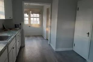 32 Jason St, Pittsfield, MA 01201 - Photo 3