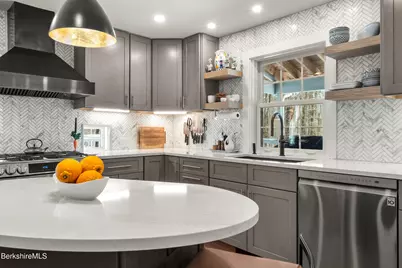 594 Shunpike Rd, Sheffield, MA 01257 - Photo 17