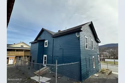 131 State St, North Adams, MA 01247 - Photo 5