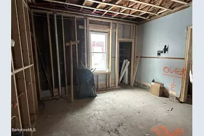 131 State St, North Adams, MA 01247 - Photo 7