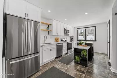 119 Orlando Ave, Pittsfield, MA 01201 - Photo 11