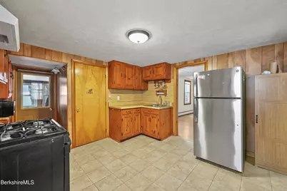 176 Summer St, Adams, MA 01220 - Photo 11