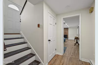 83 Alfred Dr, Pittsfield, MA 01201 - Photo 29