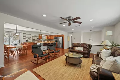 83 Alfred Dr, Pittsfield, MA 01201 - Photo 5