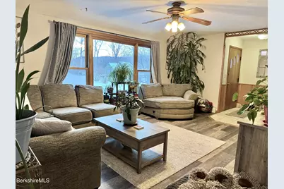 8 Frederick Ln, Adams, MA 01220 - Photo 5