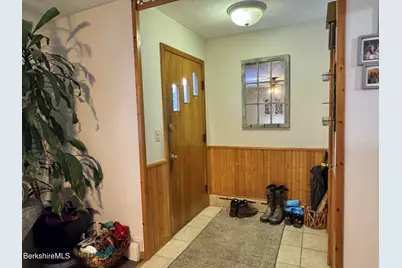 8 Frederick Ln, Adams, MA 01220 - Photo 3