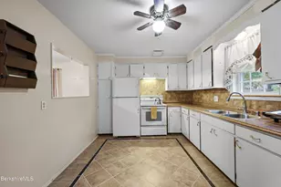 41 Jayne Ave, Pittsfield, MA 01201 - Photo 9