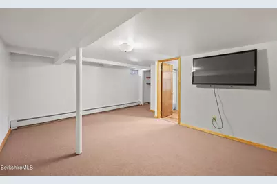 195 Churchill St, Pittsfield, MA 01201 - Photo 37