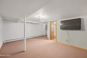 195 Churchill St, Pittsfield, MA 01201 - Photo 37