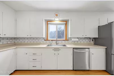 195 Churchill St, Pittsfield, MA 01201 - Photo 15