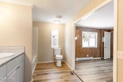 2 Lakewood Cir, Pittsfield, MA 01201 - Photo 15