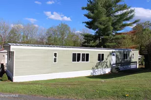 2 Lakewood Cir, Pittsfield, MA 01201 - Photo 3