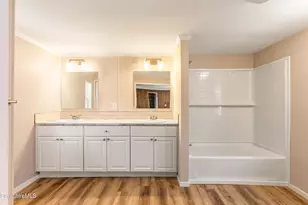 2 Lakewood Cir, Pittsfield, MA 01201 - Photo 15