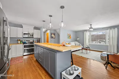 184 Washington Mountain Rd, Lee, MA 01238 - Photo 15