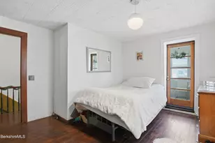 9 Lincoln St, Pittsfield, MA 01201 - Photo 27