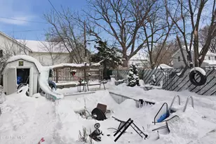 9 Lincoln St, Pittsfield, MA 01201 - Photo 47