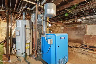 9 Lincoln St, Pittsfield, MA 01201 - Photo 43