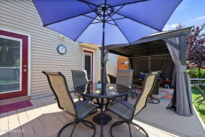 47 Onota St, Pittsfield, MA 01201 - Photo 45