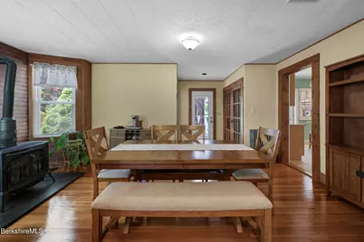 47 Onota St, Pittsfield, MA 01201 - Photo 21