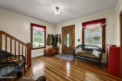 47 Onota St, Pittsfield, MA 01201 - Photo 9