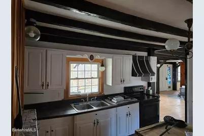 18 W Mountain Rd, Cheshire, MA 01225 - Photo 5