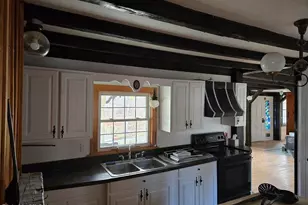 18 W Mountain Rd, Cheshire, MA 01225 - Photo 5