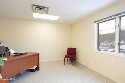 490 Main St, Great Barrington, MA 01230 - Photo 15