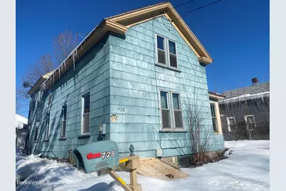 728 W Housatonic St, Pittsfield, MA 01201 - Photo 1