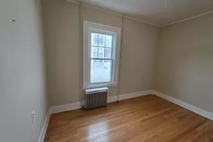 15 N Summer St, Adams, MA 01220 - Photo 9