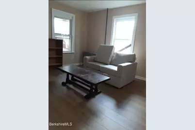 24 Southern Ave, Pittsfield, MA 01201 - Photo 3