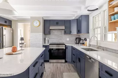 6 Lake Ave, Great Barrington, MA 01230 - Photo 5