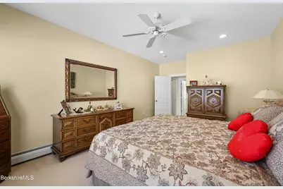 581 Red Barn Rd, Dalton, MA 01226 - Photo 33