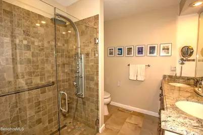 17 Fieldstone Dr, Pittsfield, MA 01201 - Photo 9