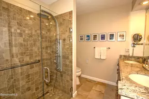 17 Fieldstone Dr, Pittsfield, MA 01201 - Photo 9