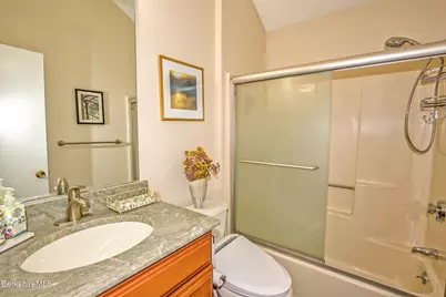 17 Fieldstone Dr, Pittsfield, MA 01201 - Photo 17