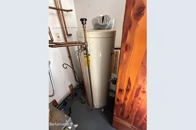 1020 Fairview St, Lee, MA 01238 - Photo 21