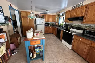 1020 Fairview St, Lee, MA 01238 - Photo 11