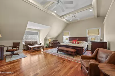 106 Nancy Ave, Pittsfield, MA 01201 - Photo 23