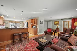 106 Nancy Ave, Pittsfield, MA 01201 - Photo 9