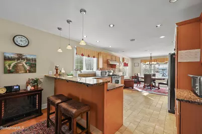 106 Nancy Ave, Pittsfield, MA 01201 - Photo 19