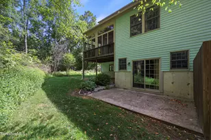 2 Amy Ct, Pittsfield, MA 01201 - Photo 5