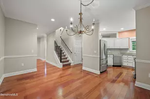 2 Amy Ct, Pittsfield, MA 01201 - Photo 11