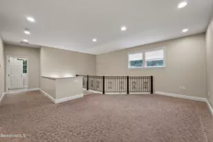 2 Amy Ct, Pittsfield, MA 01201 - Photo 29