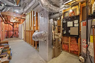 2 Amy Ct, Pittsfield, MA 01201 - Photo 47