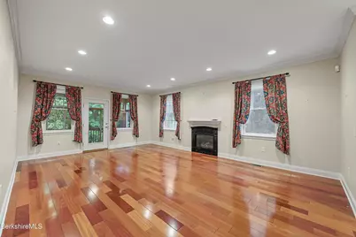 2 Amy Ct, Pittsfield, MA 01201 - Photo 15