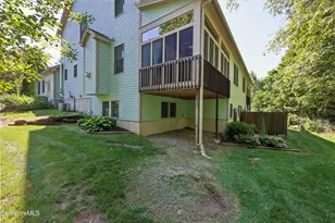 2 Amy Ct, Pittsfield, MA 01201 - Photo 5
